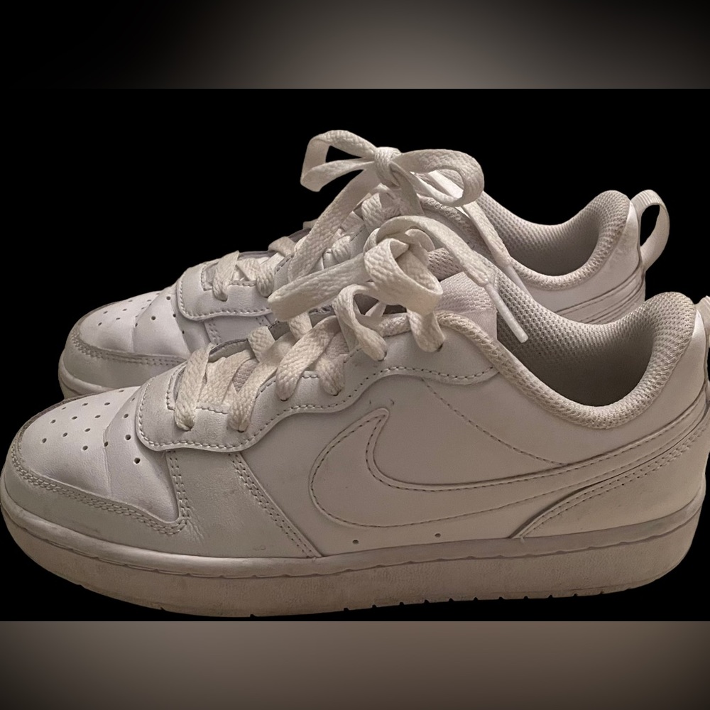 Youth boys, Nike, tennis shoes